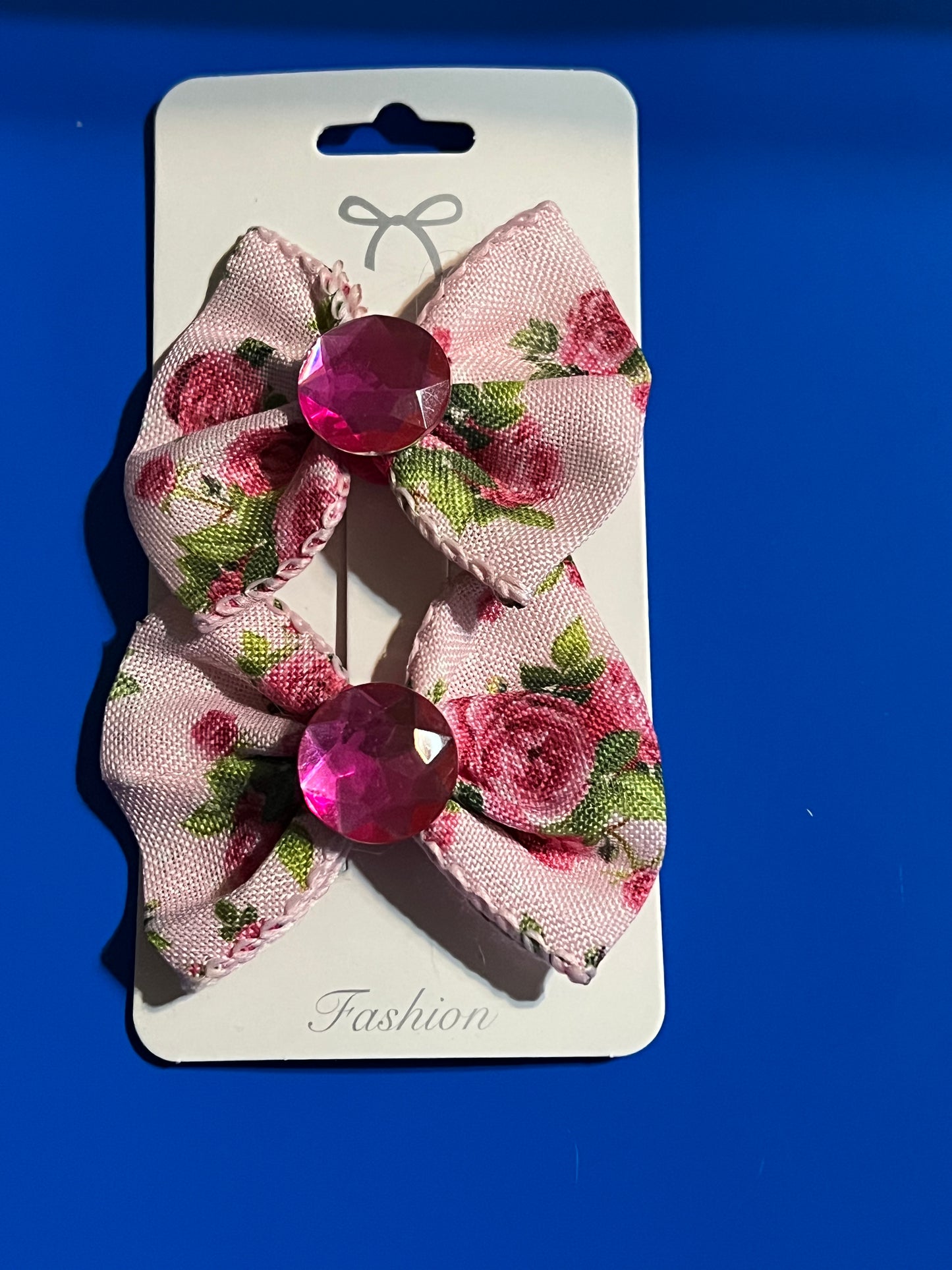 2 small pink flowers hair bow