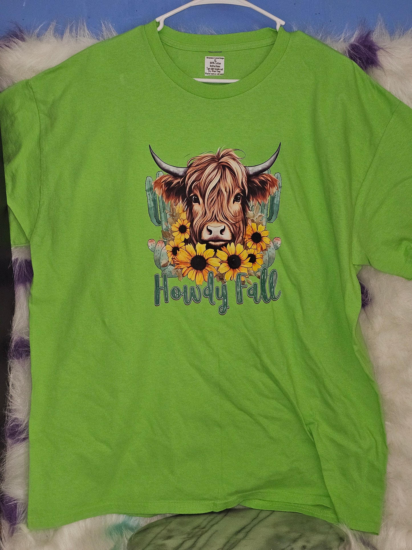 Size XL 100% cotton Howdyfall Tshirt