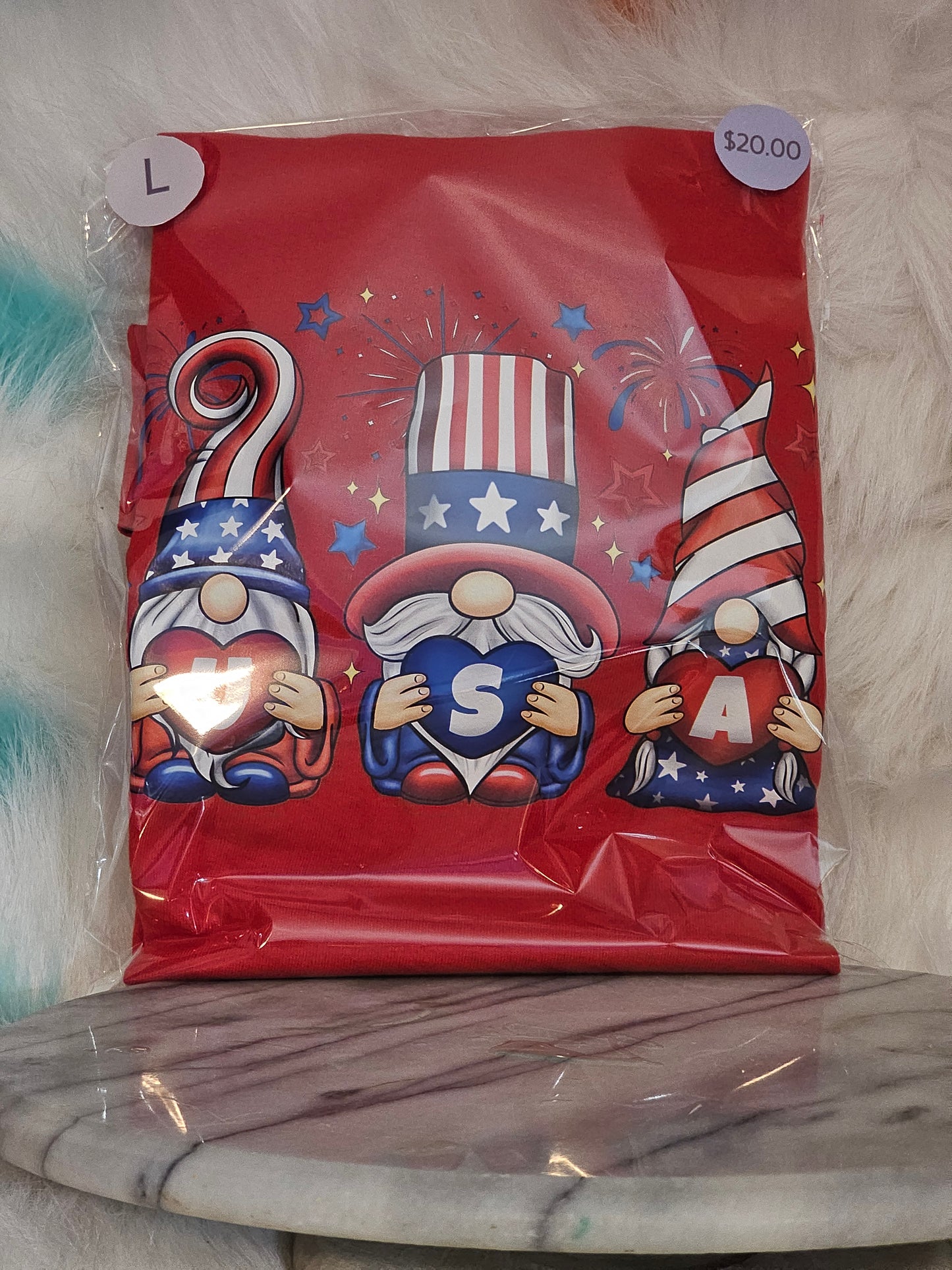 Size L 100% cotton Red Gnome USA Tshirt