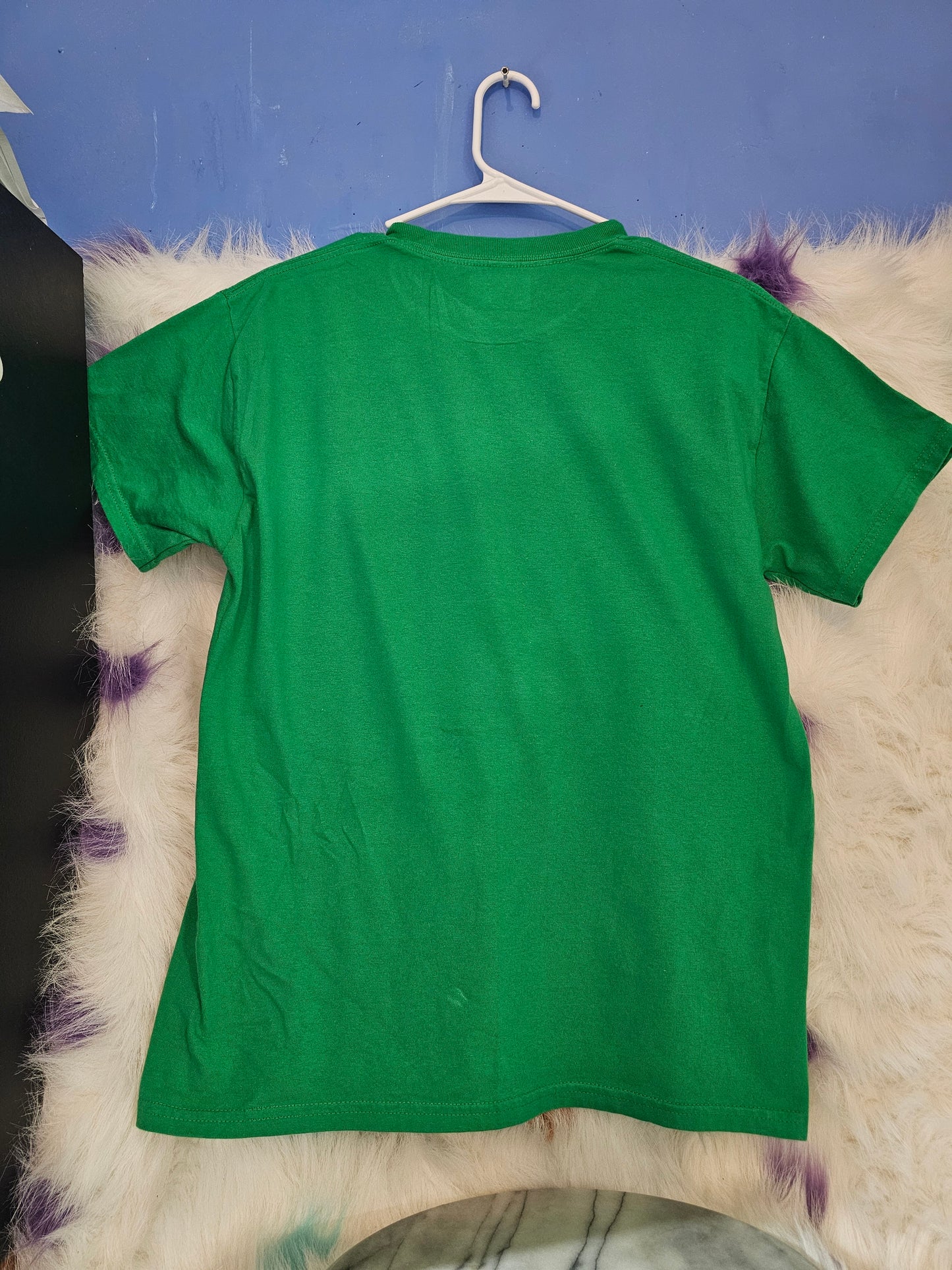 Size M 100%cotton Green My favorite person calls me mama