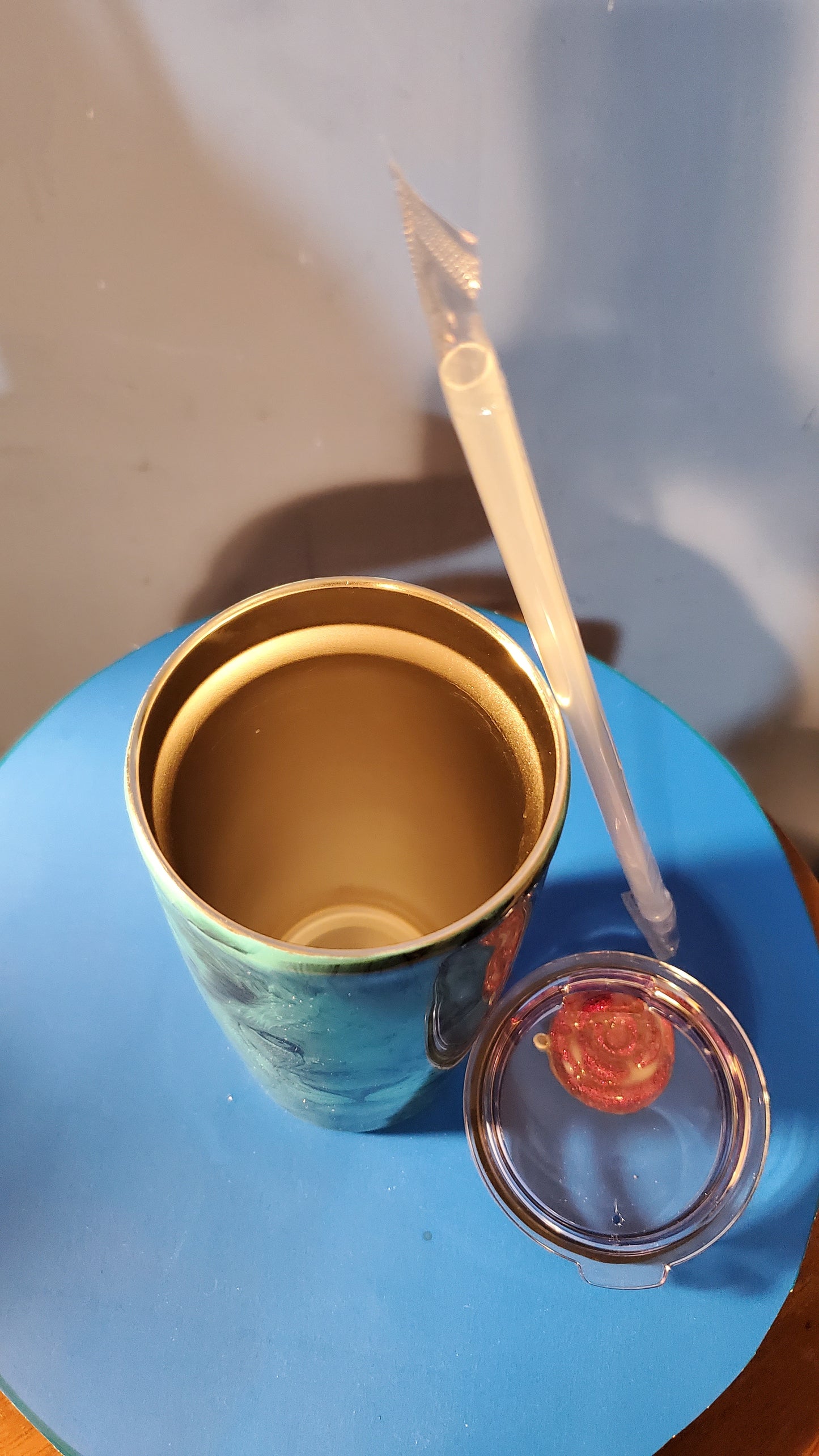 The lion cup