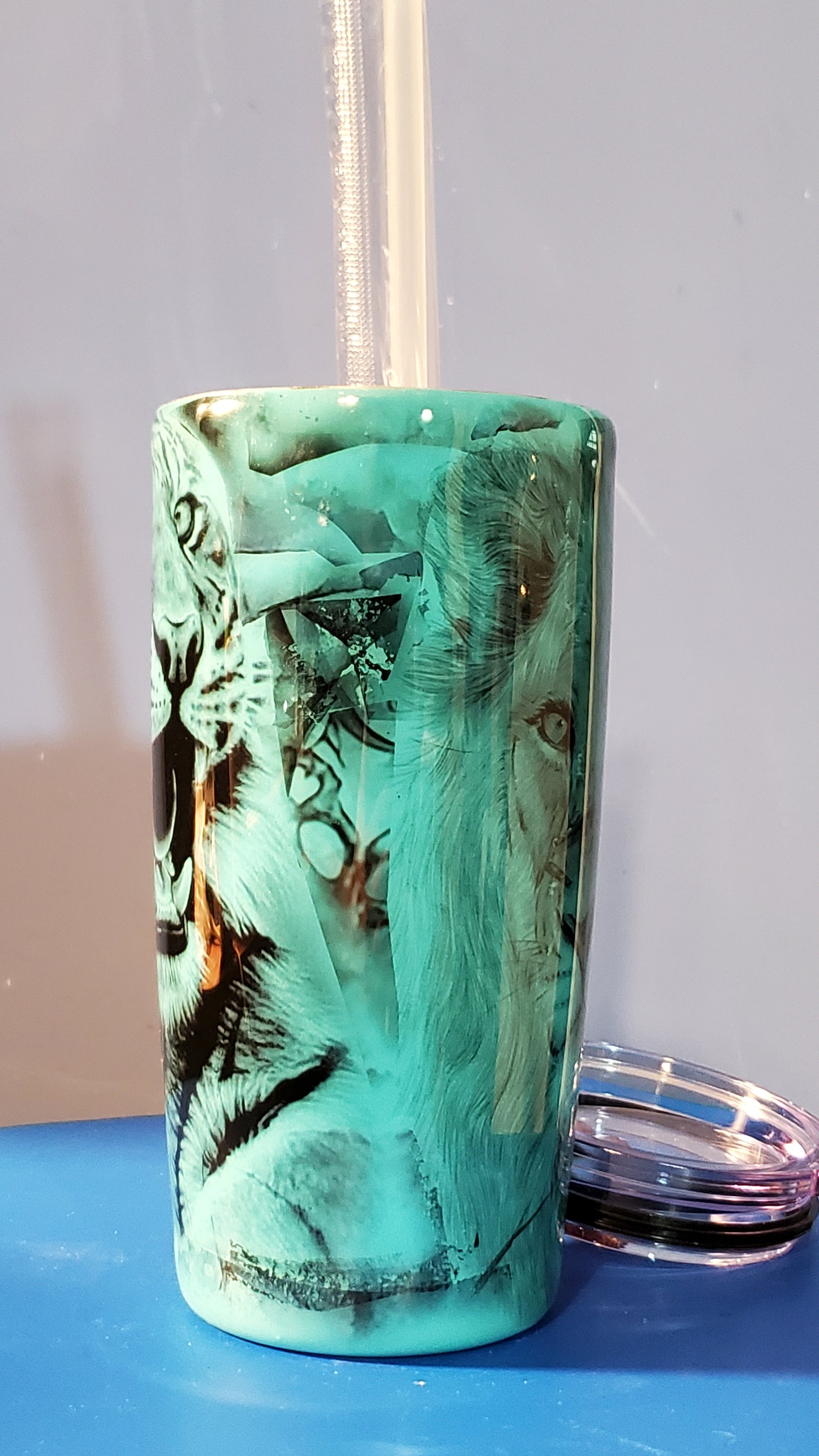 The lion cup