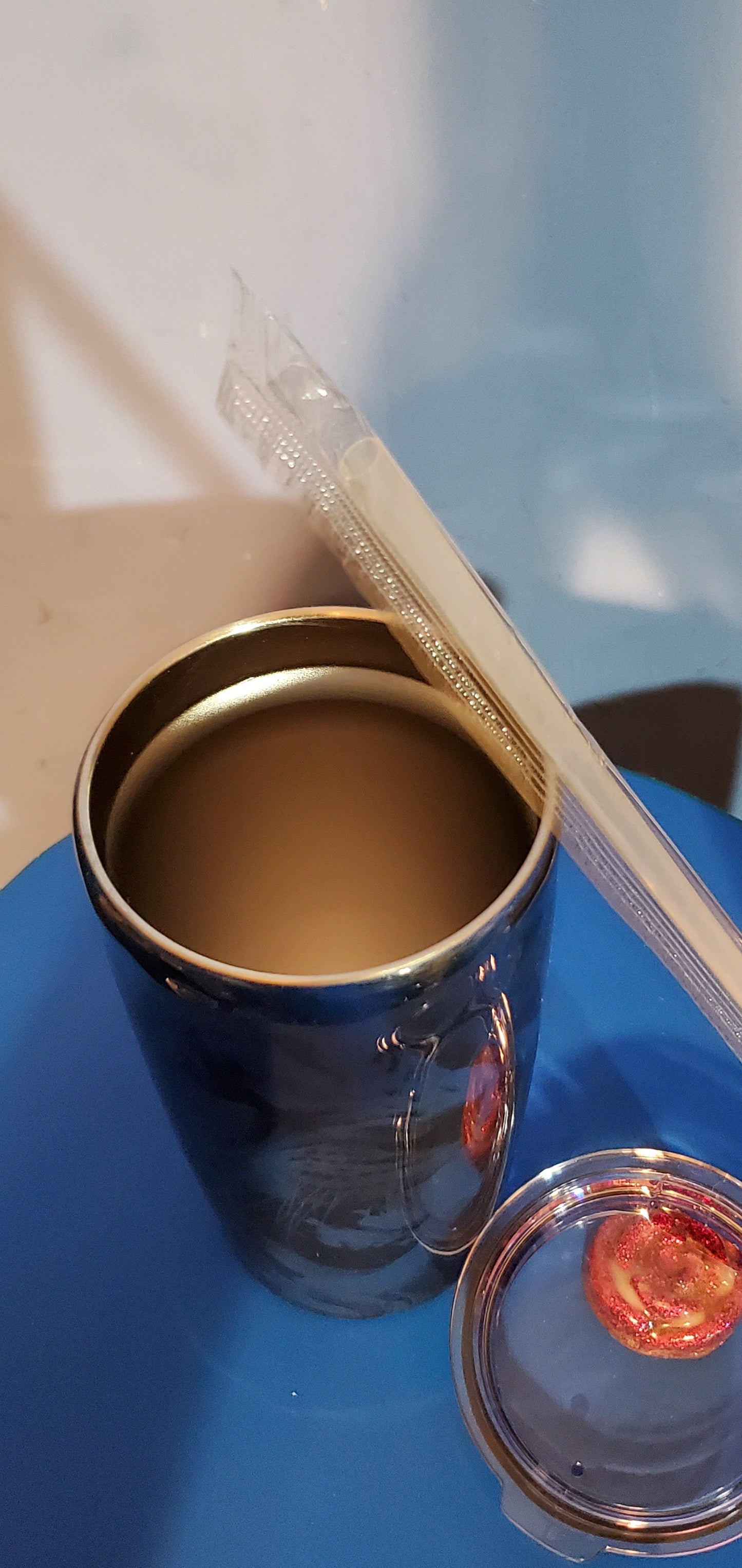 Protected lion hogg tumbler cup
