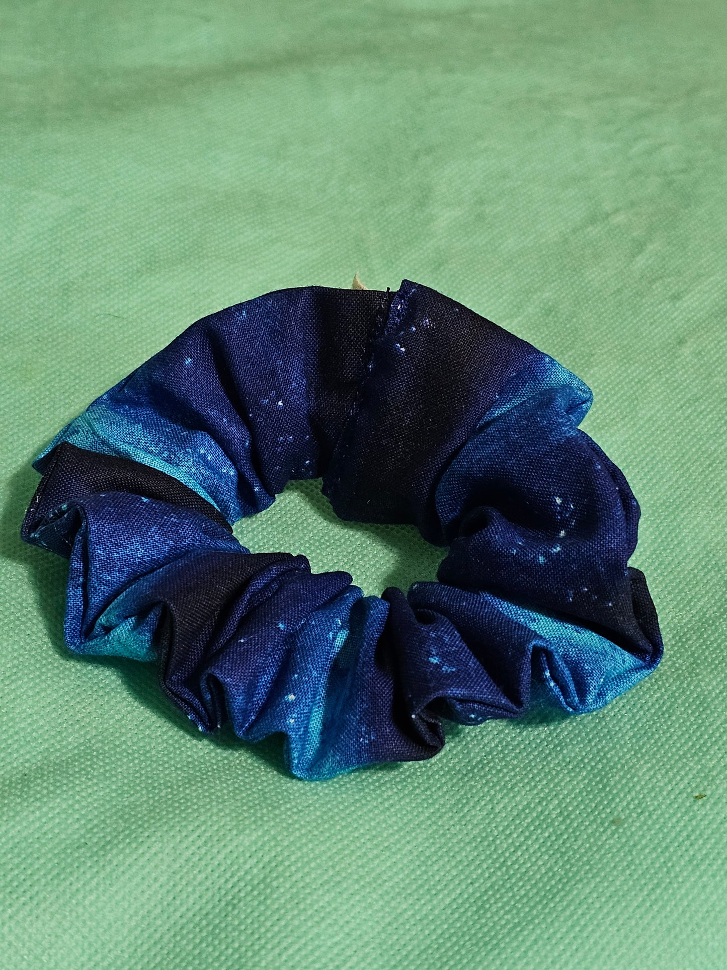 Standard blue galaxy scrunche