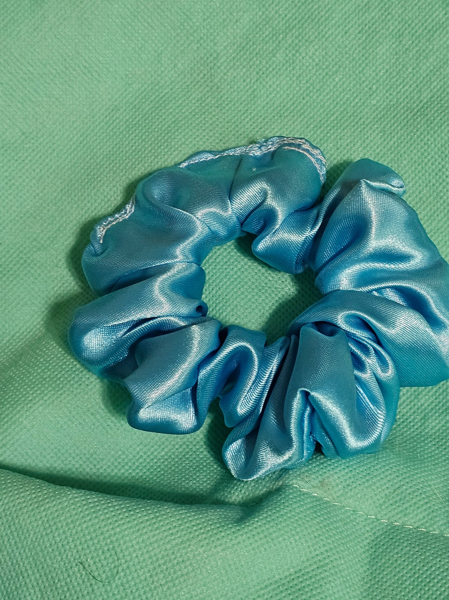 Standard silk blue scrunche