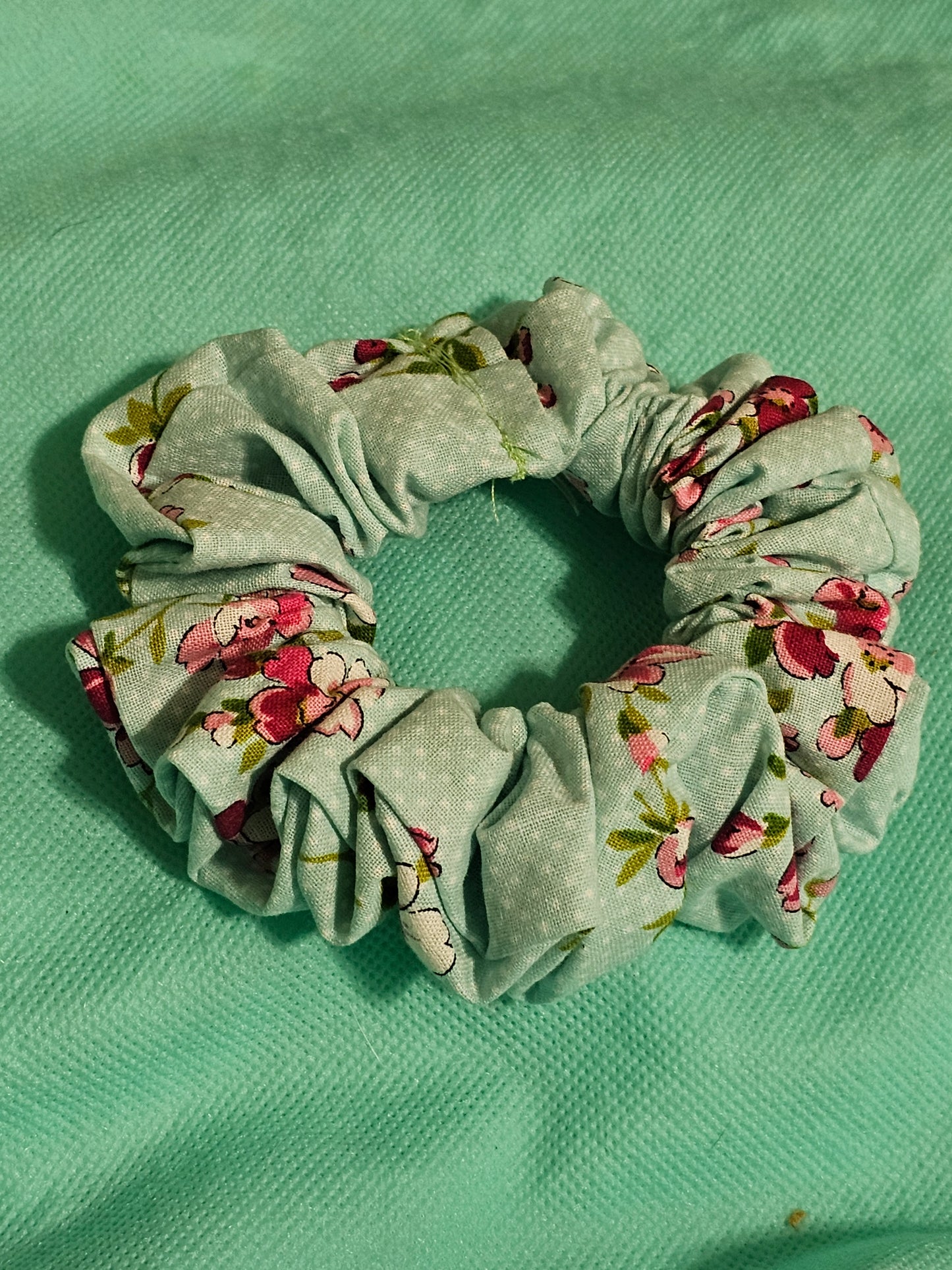 Standard light green scrunche.