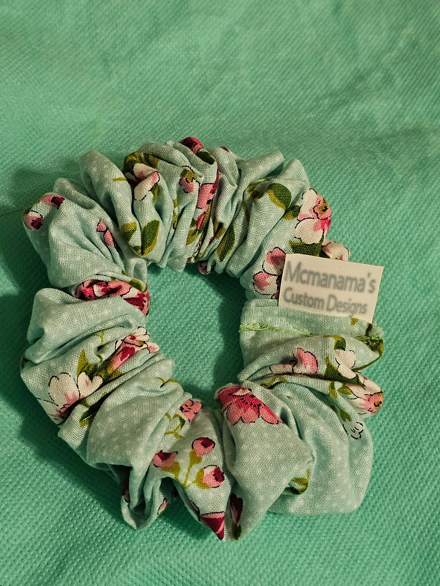 Standard light green scrunche.