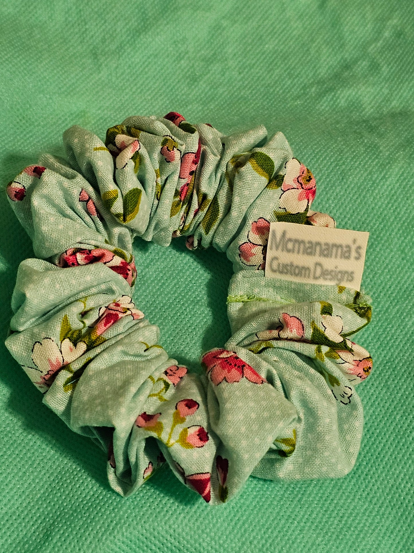 Standard light green scrunche.