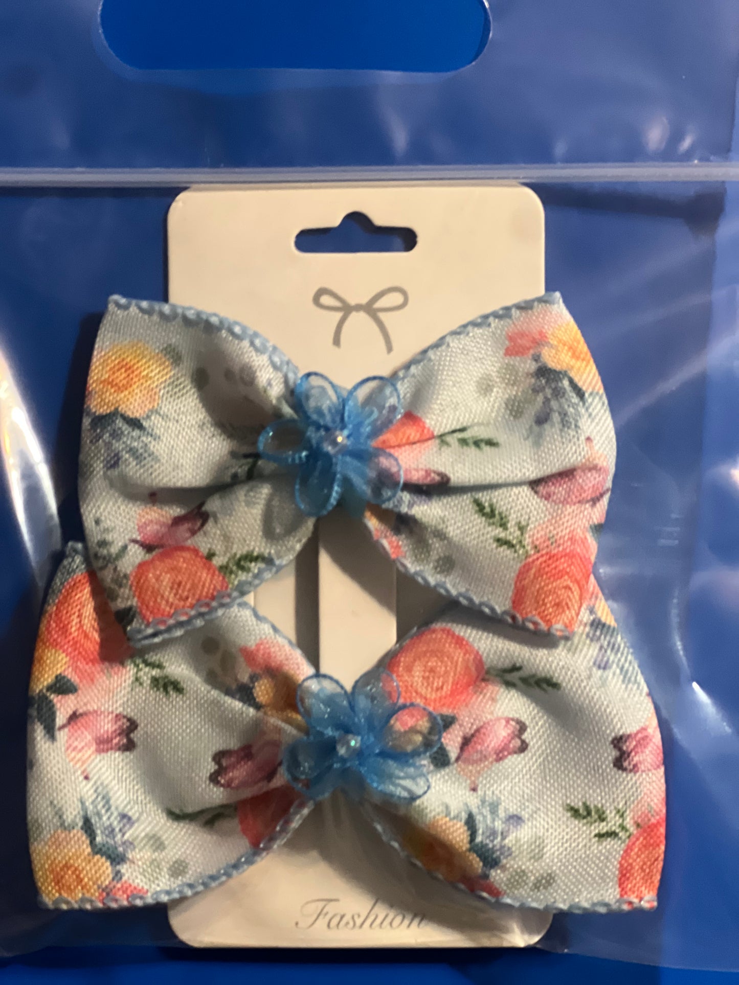 2 blue flowers Hair bows