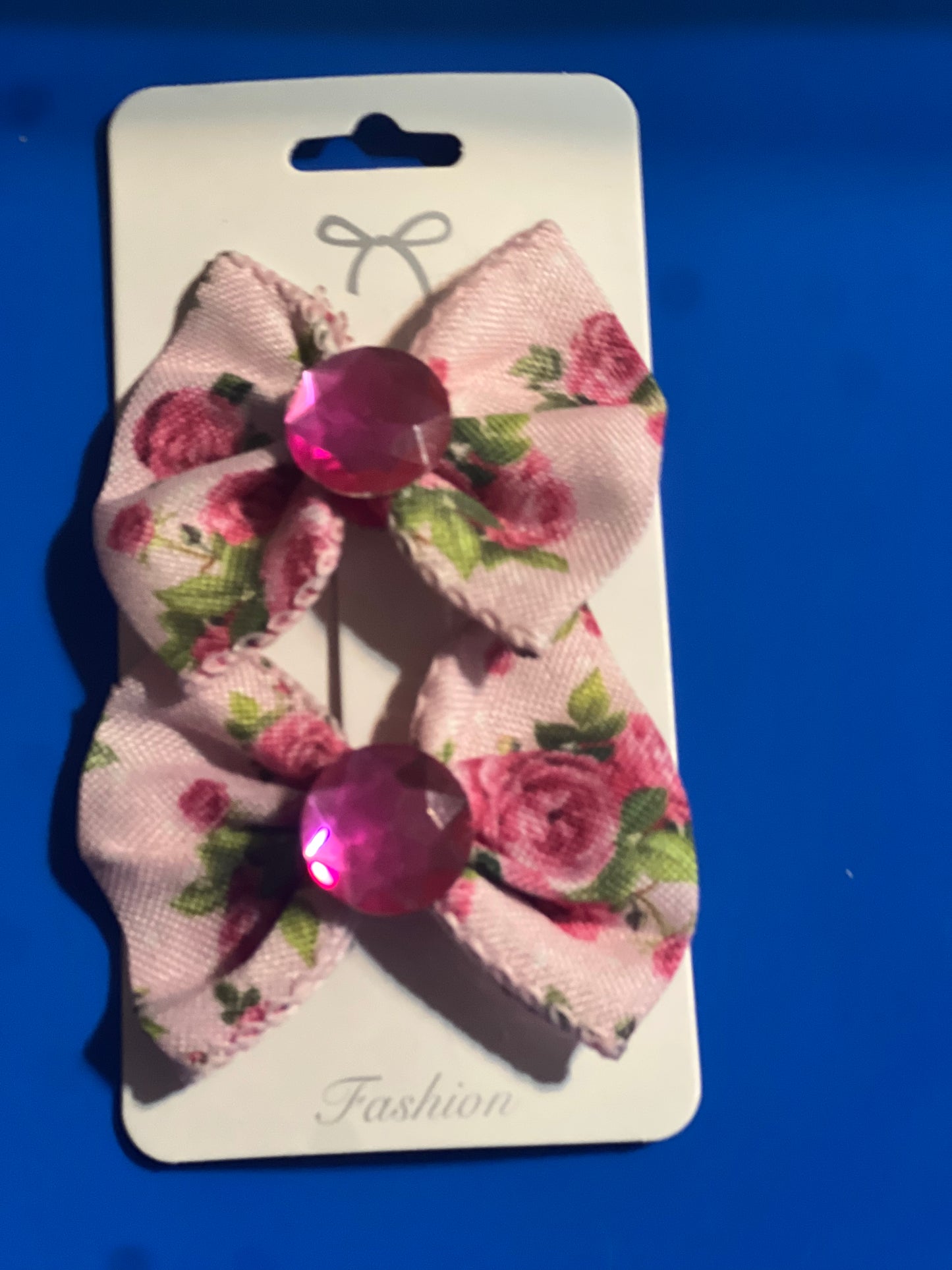 2 small pink flowers hair bow