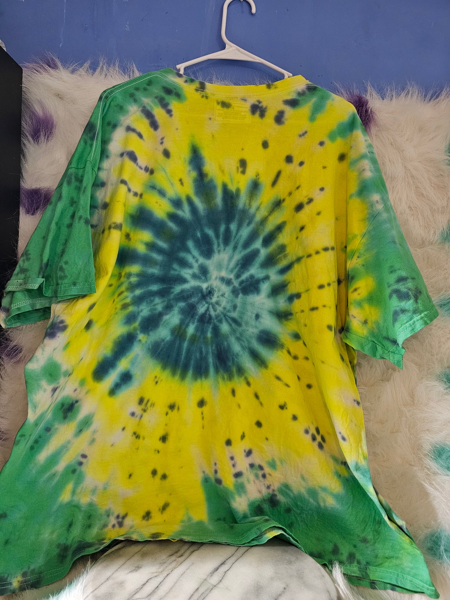 Size 3x 100% cotton yellow and green tie dye Tshirt