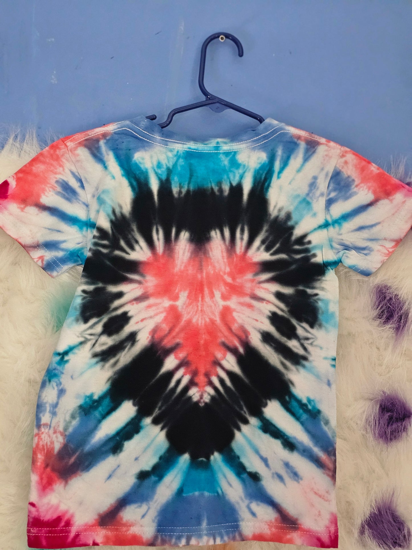 Size 4T 100% cotton red heart tye dye Tshirt