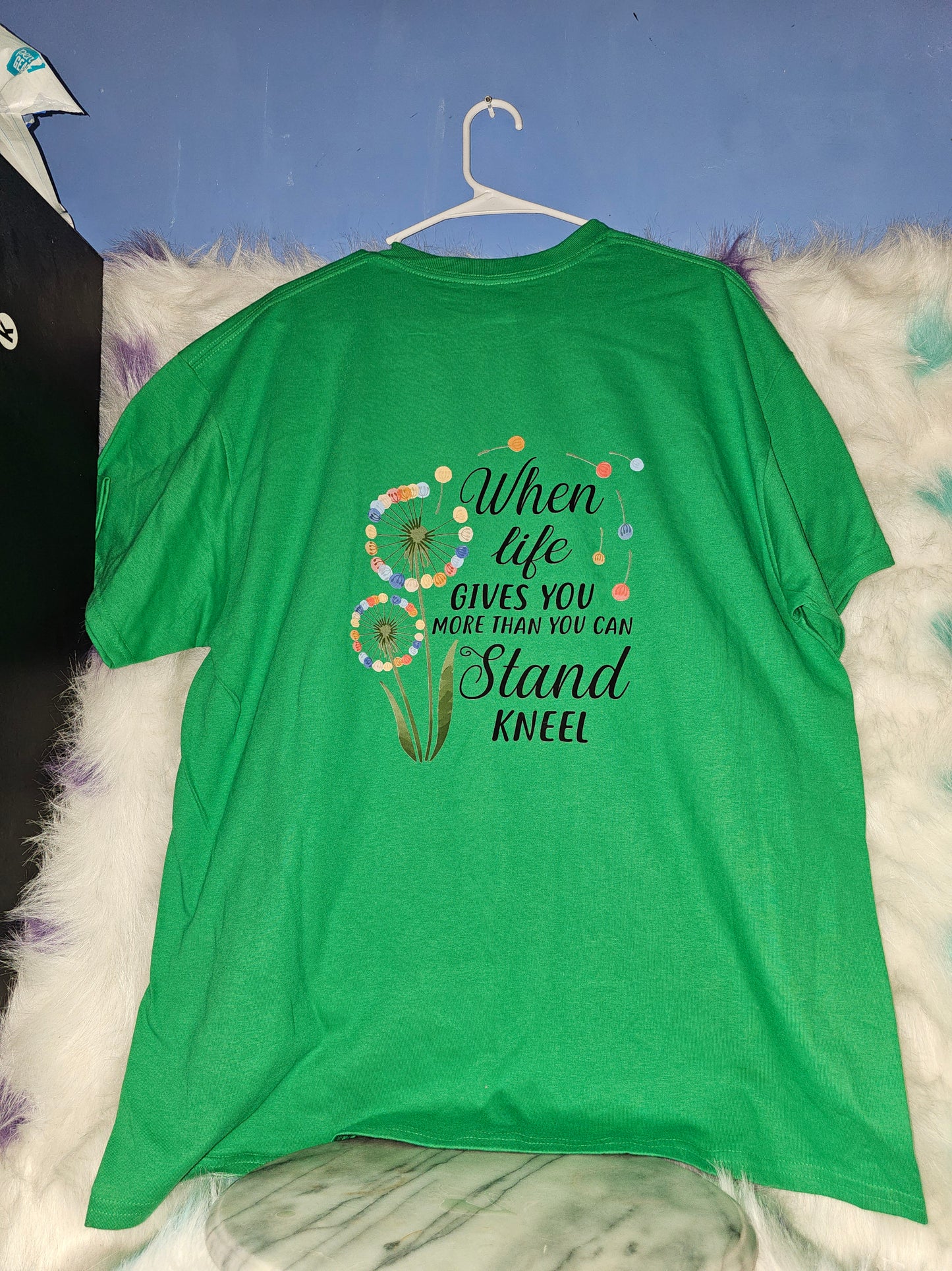 Size XL 100% cotton Green Who can be against us Tshirt
