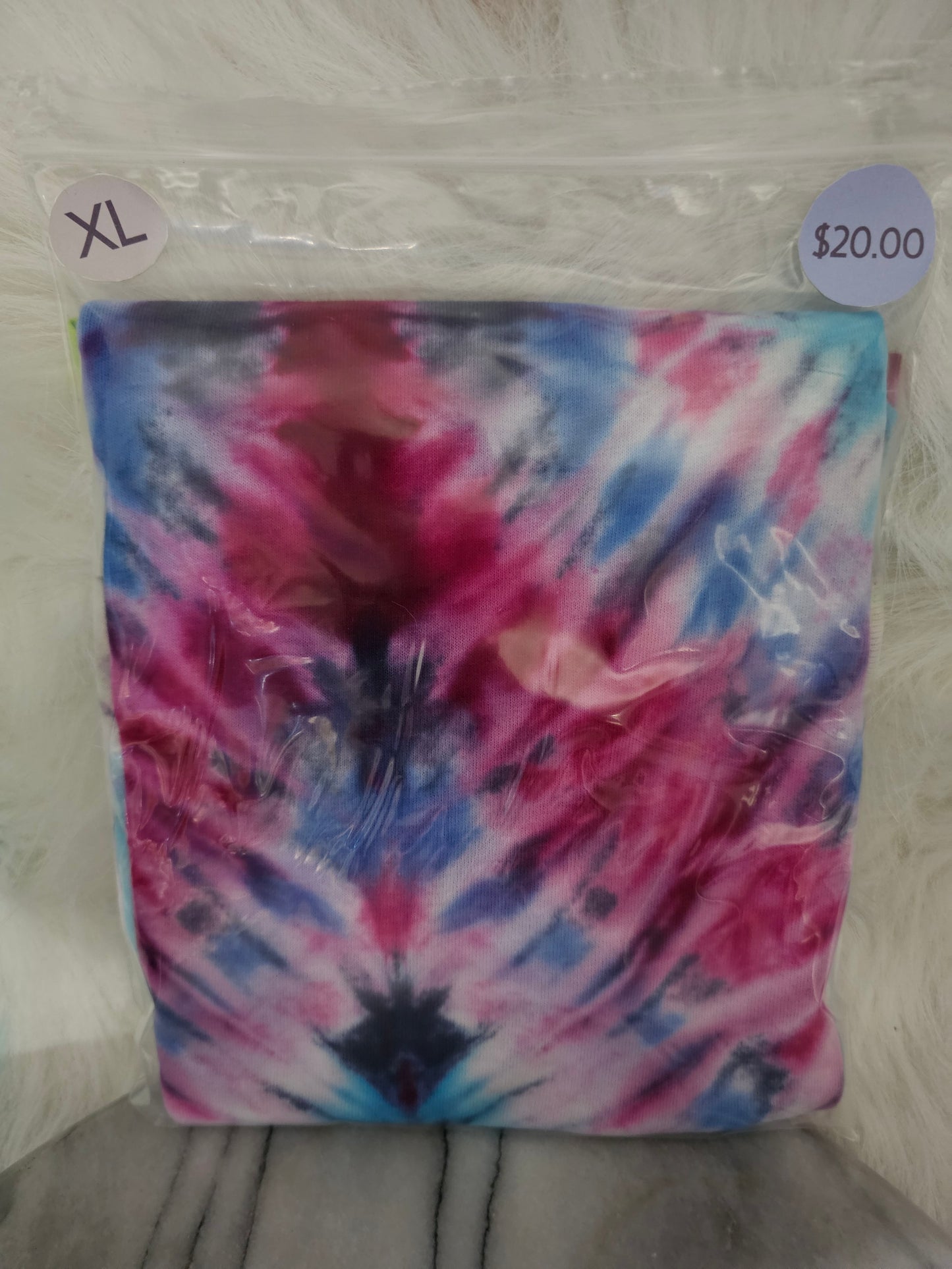 Size XL 100%cotton red,blue & green tye dye T Shirt