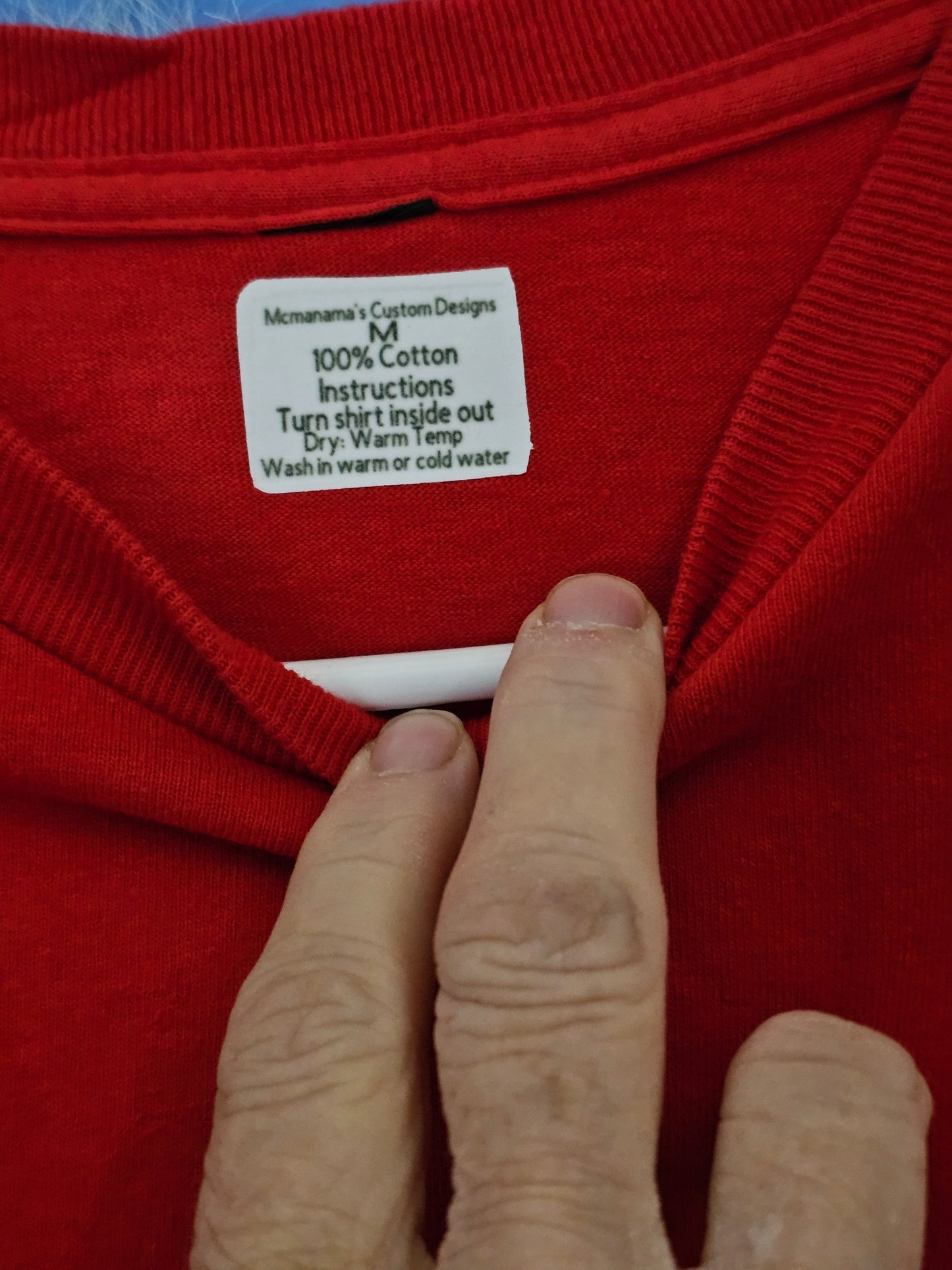 Size M 100%cotton Red America Y'all Tshirt