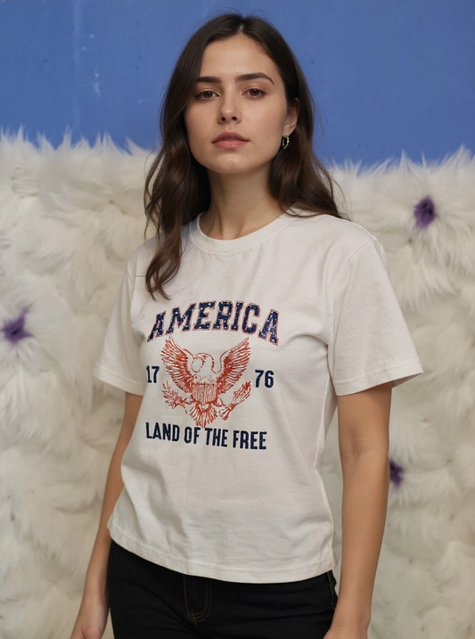 Size L youth 100% cotton White America land of the free Tshirt