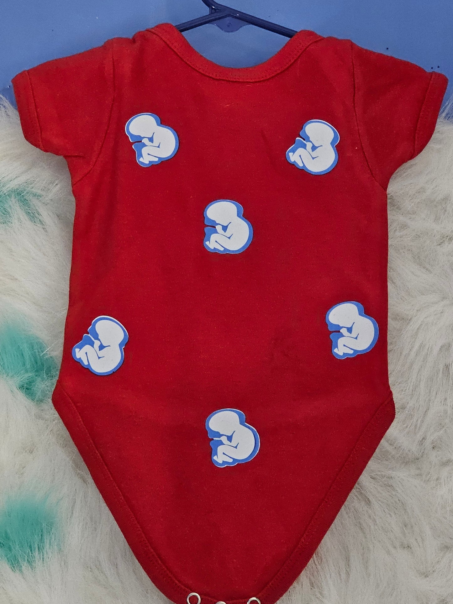 Size 0to3 months 100% cotton Mommy &Daddy's special delivery