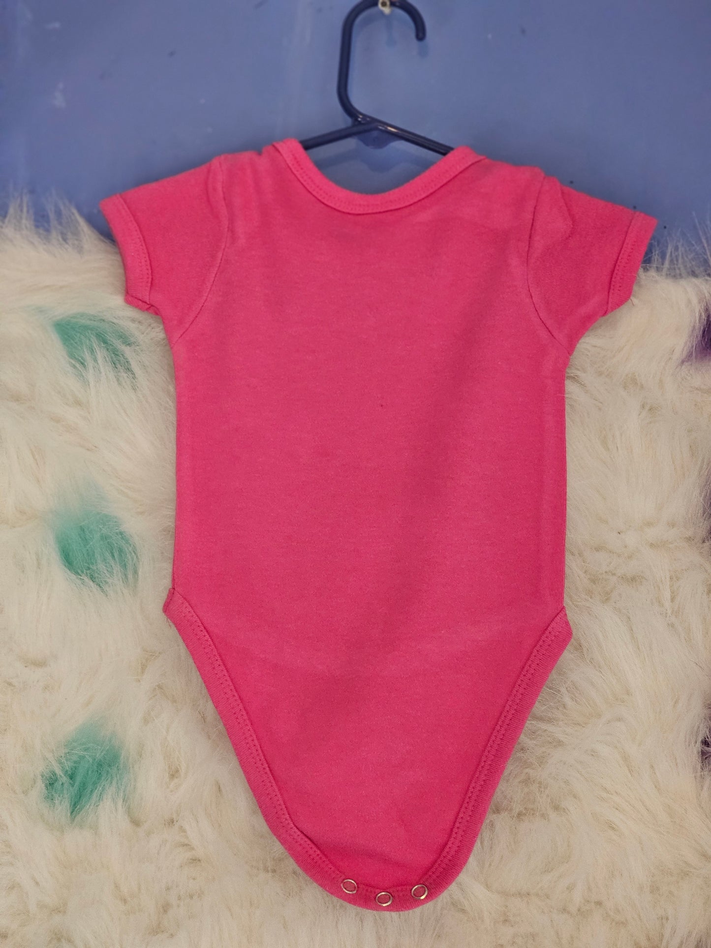 Size 0-3 months 100% cotton Pink Mommy just thinks she's the boss oneies