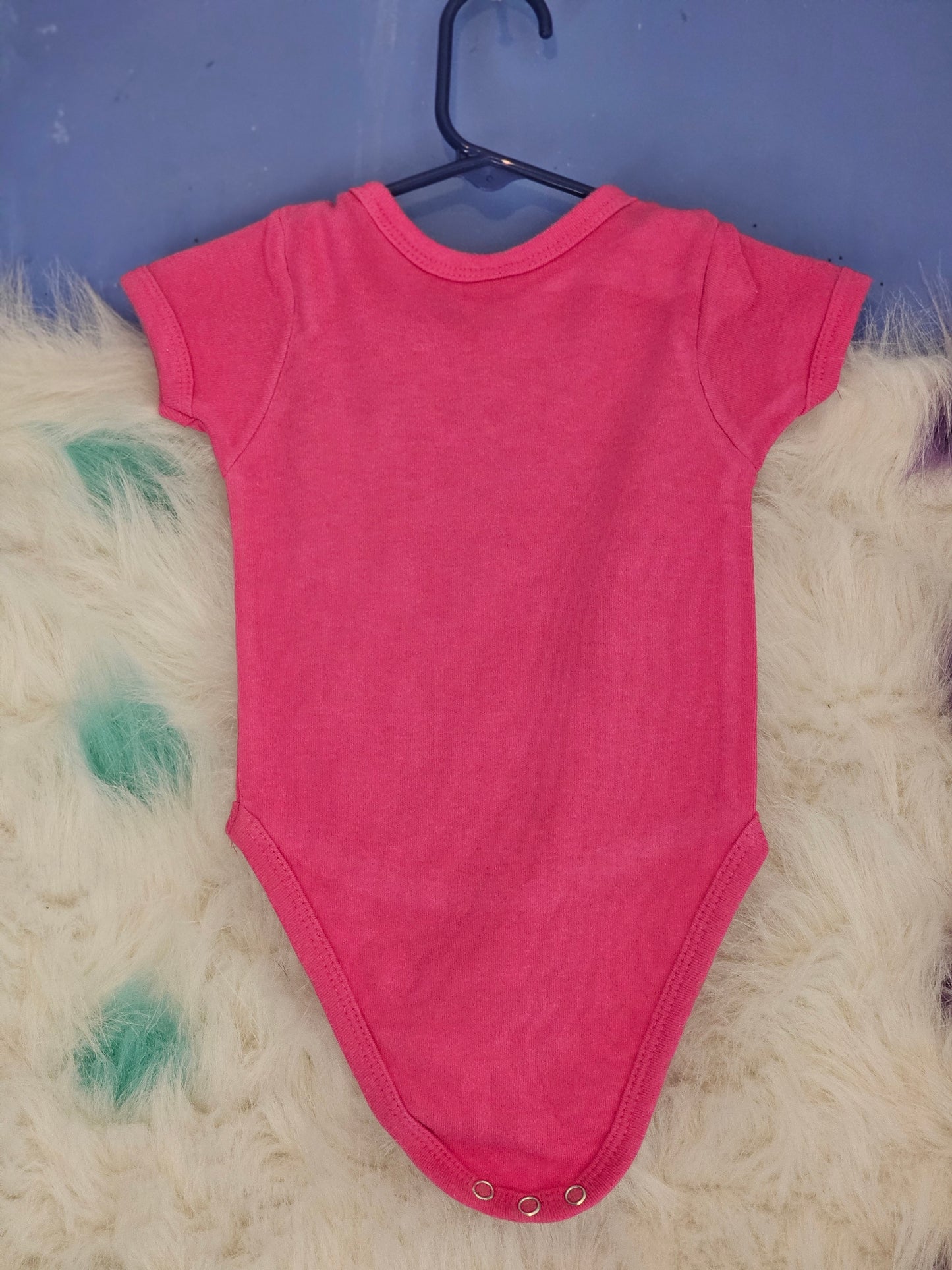 Size 0-3 months 100% cotton Pink Mommy just thinks she's the boss oneies