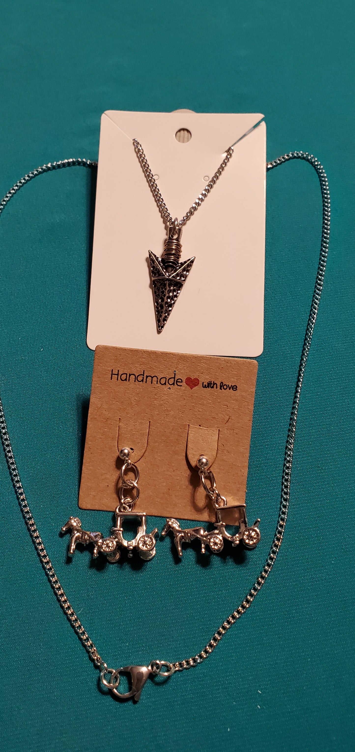 Arrowhead necklace